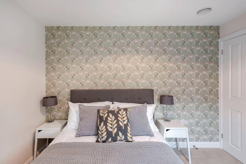 Вілла Fantastic 3-Bed House With Parking Бат Екстер'єр фото